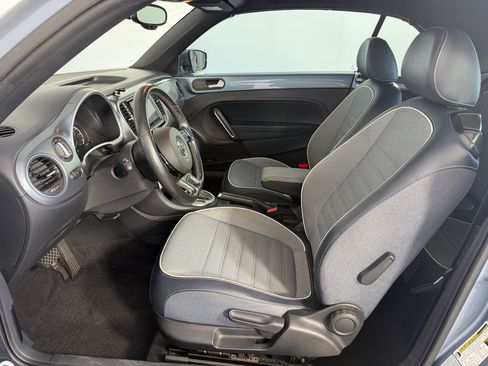 Used 2016 Volkswagen Beetle 1.8T Denim FWD image 5