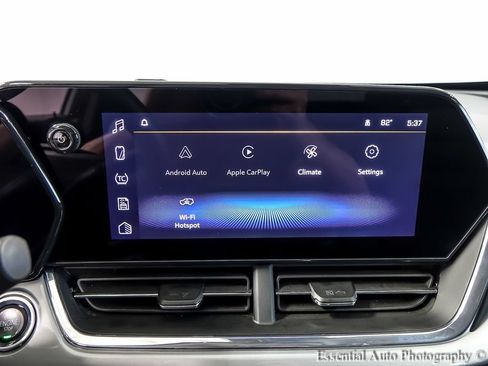 Used 2025 Chevrolet Trax LT w/ LT Convenience Package FWD image 14