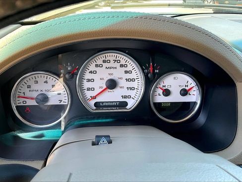 Used 2004 Ford F150 Lariat RWD image 14