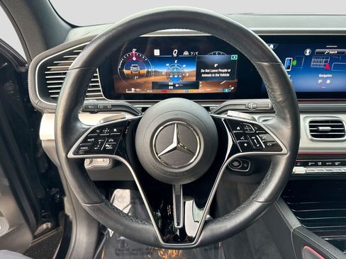Used 2025 Mercedes-Benz GLS 450 4MATIC image 29