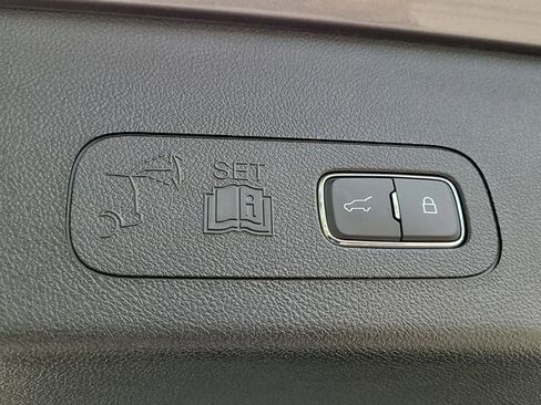 Certified 2024 Lincoln Aviator 2WD w/ Premium Package image 8