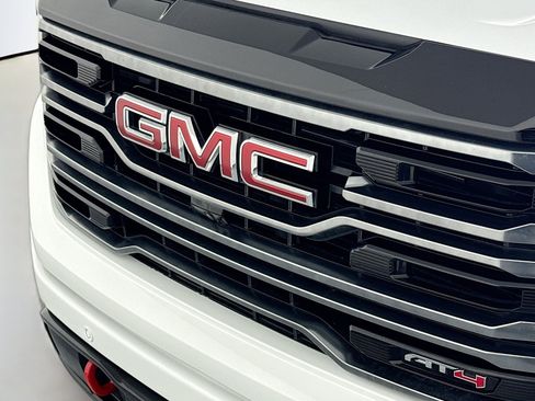 Used 2025 GMC Sierra 1500 AT4 image 12