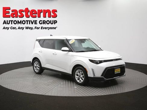 Used 2024 Kia Soul LX w/ Option Group 015 FWD image 48
