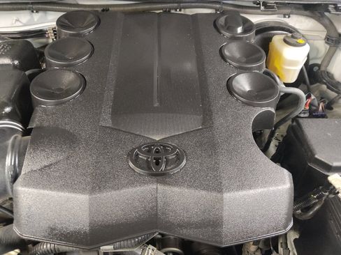 Used 2019 Toyota 4Runner SR5 RWD image 30