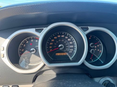 Used 2005 Toyota 4Runner Limited AWD/4WD image 16