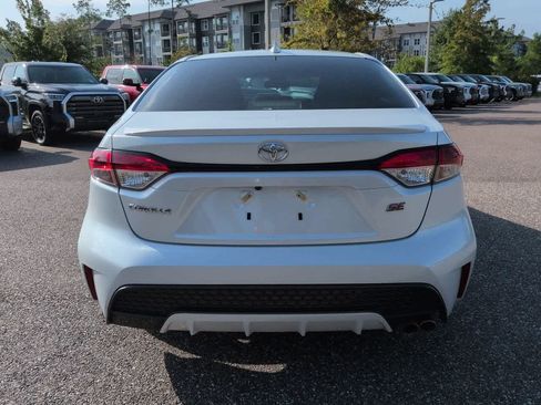 Used 2022 Toyota Corolla SE FWD image 5