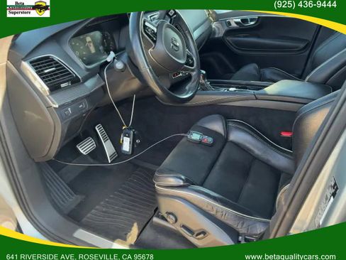 Used 2017 Volvo XC90 T6 R-Design w/ Vision Package image 31