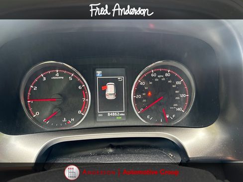 Used 2016 Toyota RAV4 SE FWD image 3