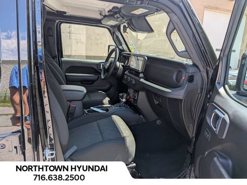 Used 2026 Jeep Gladiator Mojave AWD/4WD image 34