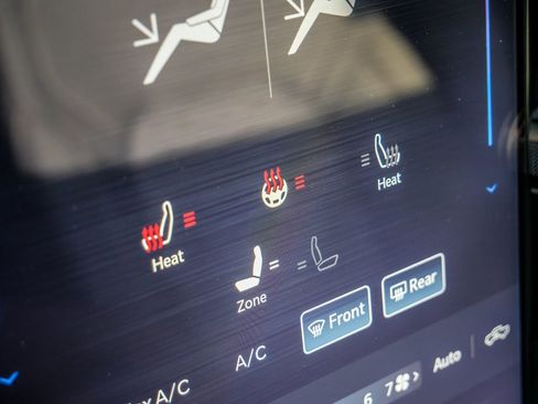 New 2026 RAM 1500 4x4 Crew Cab image 31