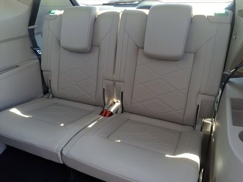 New 2026 Volkswagen Atlas SE FWD image 11