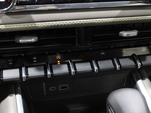 Used 2024 Chevrolet Colorado ZR2 w/ ZR2 Bison Edition image 22