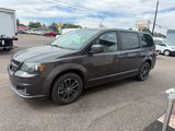 Used 2019 Dodge Grand Caravan SE image 2