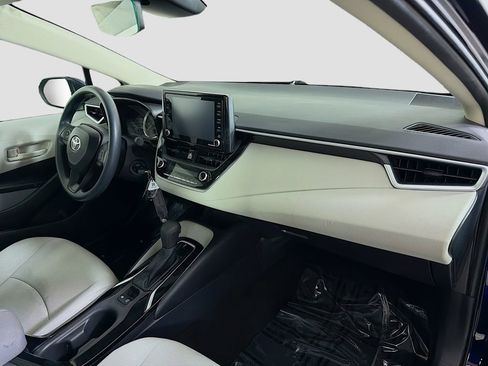 Used 2022 Toyota Corolla LE image 26