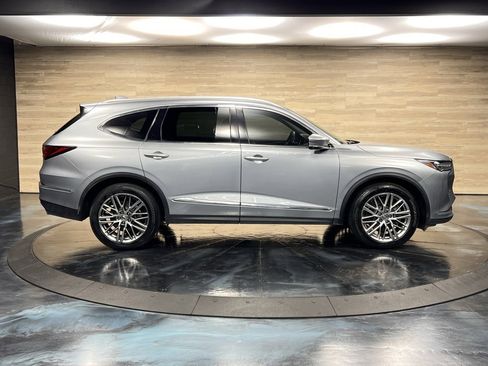 Used 2023 Acura MDX Advance image 12