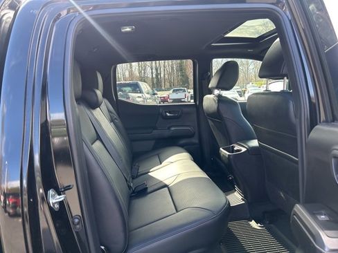 Used 2023 Toyota Tacoma TRD Sport image 15