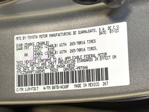 Used 2023 Toyota Tacoma TRD Off-Road image 33