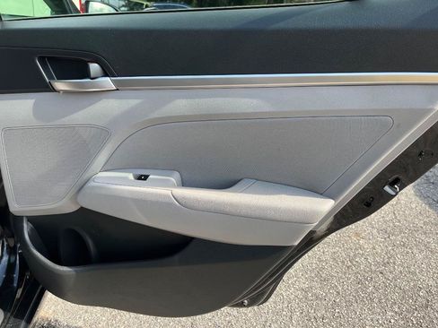 Used 2019 Hyundai Elantra SEL FWD image 32