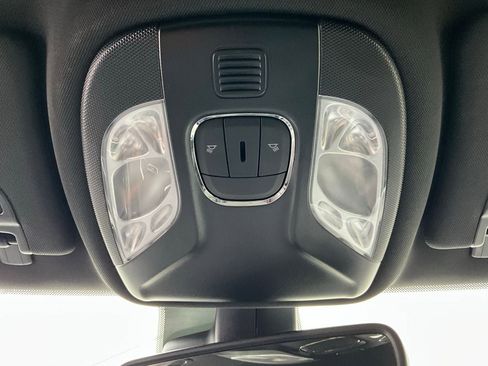 Used 2025 Jeep Compass Limited image 17