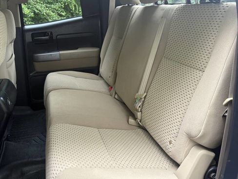 Used 2013 Toyota Tundra 4x4 Double Cab w/ SR5 Pkg image 38