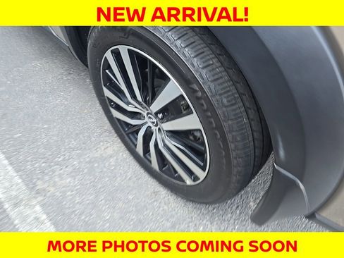 Used 2023 Nissan Pathfinder Platinum image 10