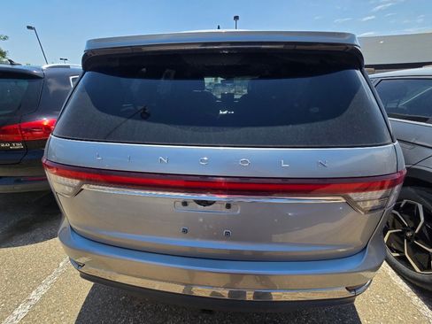 Used 2022 Lincoln Aviator Reserve w/ Equipment Group 201A AWD/4WD image 4