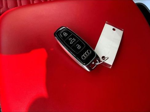 Used 2023 Audi RS Q8 image 12