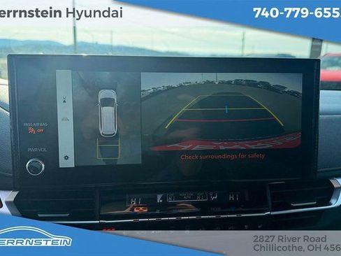 Used 2025 Toyota Sienna Platinum image 13