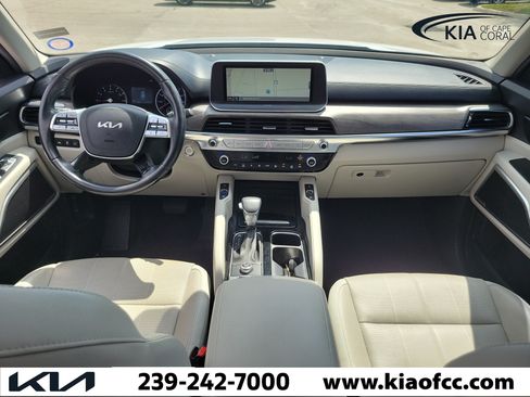 Certified 2022 Kia Telluride EX w/ EX Premium Package FWD image 16