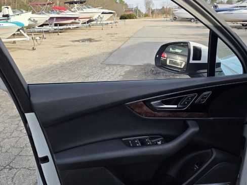 Used 2018 Audi Q7 3.0T Prestige AWD/4WD image 13