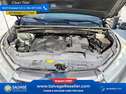Used 2019 Toyota Highlander XLE FWD image 16