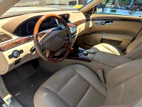 Used 2010 Mercedes-Benz S 550 4MATIC image 13
