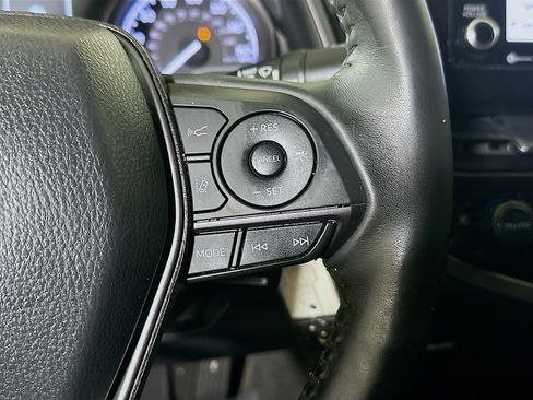 Used 2023 Toyota Camry SE FWD image 17
