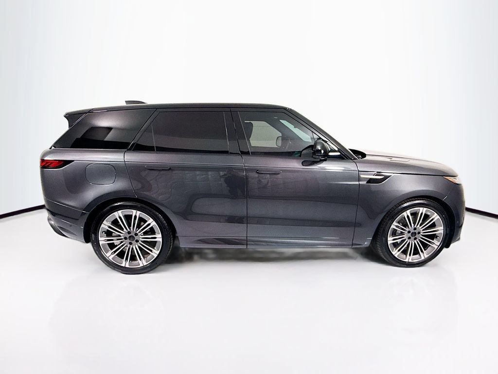 New 2026 Land Rover Range Rover Sport Dynamic SE AWD/4WD image 4
