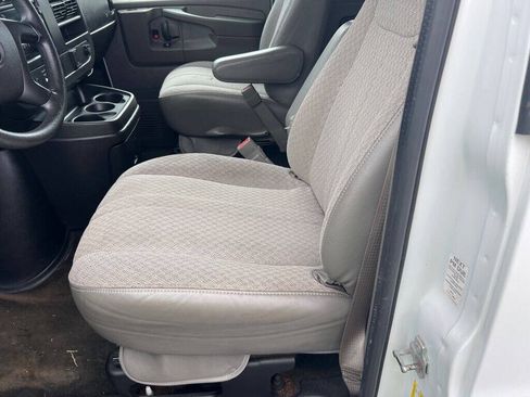 Used 2015 Chevrolet Express 3500 LT w/ LT Preferred Equipment Group RWD image 15