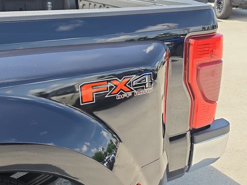Used 2020 Ford F350 Lariat w/ Lariat Ultimate Package AWD/4WD image 8