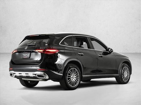 Certified 2026 Mercedes-Benz GLC 300 4MATIC image 5
