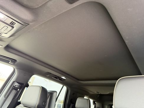 Used 2021 GMC Yukon SLT w/ SLT Luxury Plus Package image 15