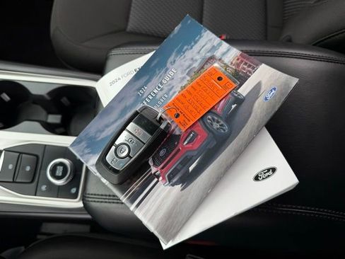 Certified 2024 Ford Explorer XLT image 6