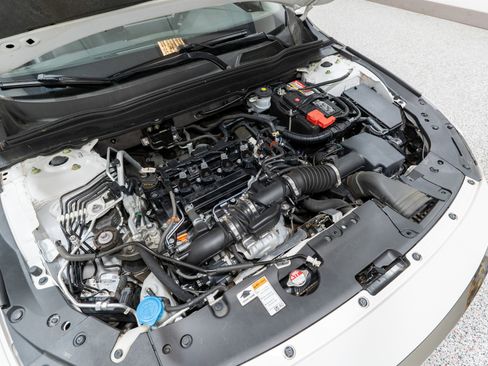 Used 2018 Honda Accord Sport image 30