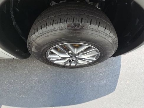 Used 2024 Nissan Rogue S AWD/4WD image 21
