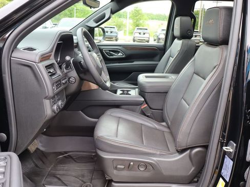 Used 2023 Chevrolet Tahoe High Country AWD/4WD image 14