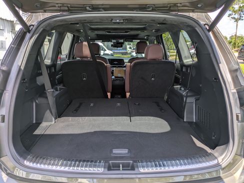 Certified 2023 Kia Telluride SX Prestige AWD/4WD image 10