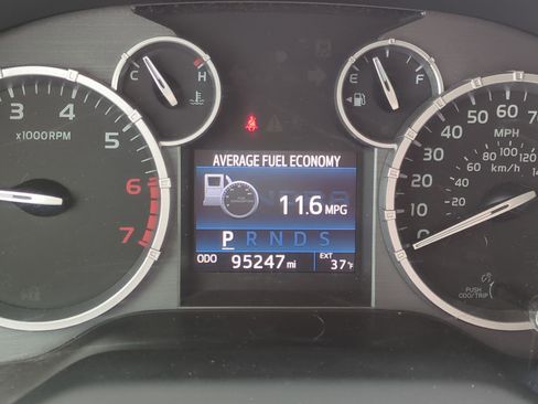 Used 2016 Toyota Tundra SR5 image 20