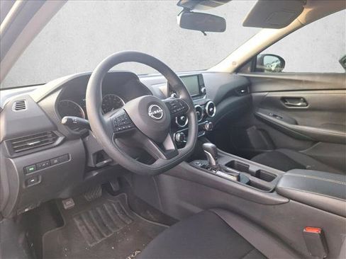 Used 2025 Nissan Sentra S image 9