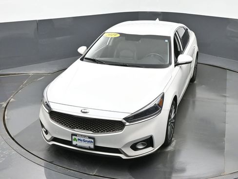 Used 2019 Kia Cadenza Premium image 22
