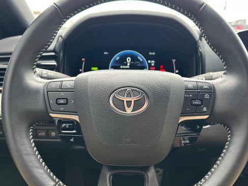 Used 2025 Toyota Camry LE image 22