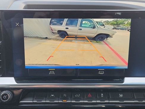 Used 2022 Chevrolet Silverado 1500 LT AWD/4WD image 15