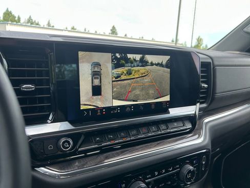 Used 2024 Chevrolet Silverado 1500 LTZ image 19