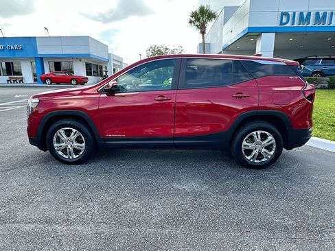 Used 2023 GMC Terrain SLE FWD image 8